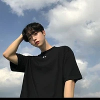 ไนน์💚(เพื่อนนางเอก)