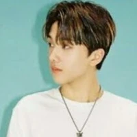 -Lee Jisung