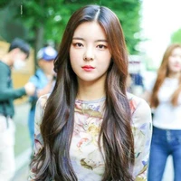 นิ้ง(เพื่อนนางเอก)