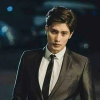 คริส(คู่แข่งพระเอก)