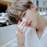 ก้อง