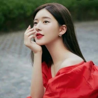 จูเลีย(นางเอก)