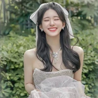 จ้าวลู่ซือ