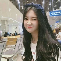 พลอย