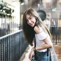 ยูนา...(นางเอก)