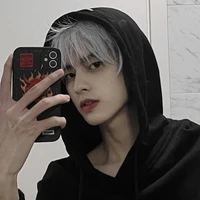 เมฆ:เพื่อนพระเอก