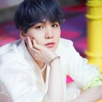 Min Yoongi (Suga)