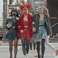 Las tres