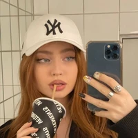 Samantha Urbina