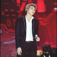 นัมจุน(ป๋านัม)//พระเอก