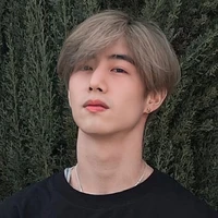 เจเจ มูราคามิ(พี่ชายของนางเอก)