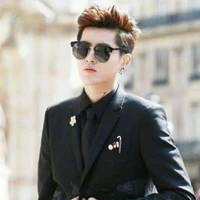 เฮนลี่(เพื่อนพระเอก)