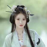 เหมยชิง(ปรศาจงูเขียว)