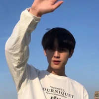 เกมส์[เพื่อนพระเอก]