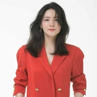 Lee Bona (40 tahun)