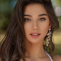 Bella(FL)