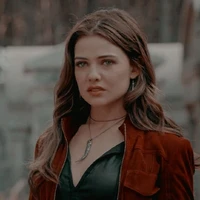 DAVINA MIKAELSON