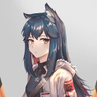 lia ( amiga de adam)
