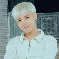 pangeran ketiga(jhope)