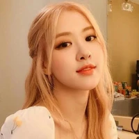 Vica Rosela Azalea