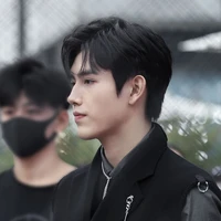 เหนือเมฆ(พระเอก)
