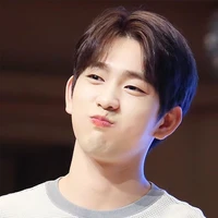 จินยอง(รุ่นพี่)