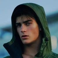 mario (hermano de nadia)
