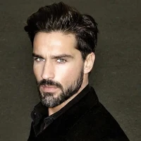 Michael Hilton ( Shawn