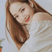 Rania(mom alexa,alexis)