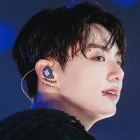 jungkook (kookie )(omega )