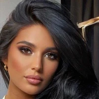 Camila de Morello Brown(36)