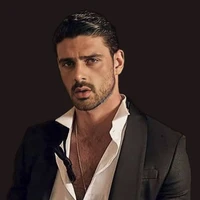 Mathew Brown|43|(papá de A;A;S y V)