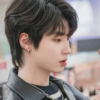 กวิน พ.อโรคจิต
