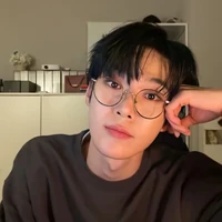 จิน🤓(นาย(เอก)ร้าย+ตอนใส่แว่น)