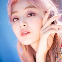 Kinza Amora