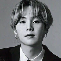 Min Yoongi {AgustD)