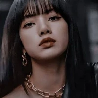 Jeon Lisa {Lalisa}