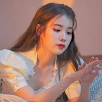 IU