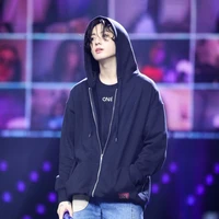 Jungkook😐