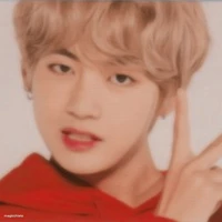 𝙆𝙄𝙈 𝙏𝘼𝙀𝙃𝙔𝙐𝙉𝙂🥀