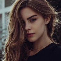 𝐸𝑙𝑖𝑠𝑎 𝑆𝑤𝑎𝑛