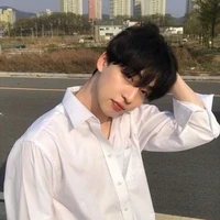 บูม(นายเอก)