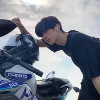 เวียร์:เพื่อนร่วมห้อง
