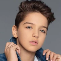 Gustavo(irmão da Eliza)