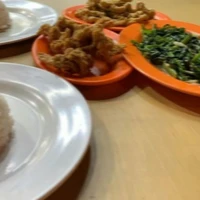 pelayan cafe
