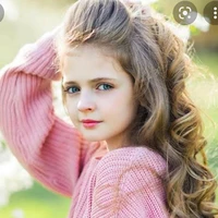 𝗔𝗿𝗶𝗮𝗻𝗮 𝗠𝗮𝗰𝗾𝘂𝗮𝗿𝗶𝗲{7 years}