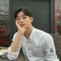 คิว(พ่อพระเอก)