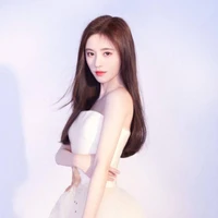 กรีน(นางเอก)