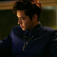 ดาร์ก(พ่อนายเอก+มาเฟีย)