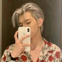 แม็ก(รุ่นพี่)